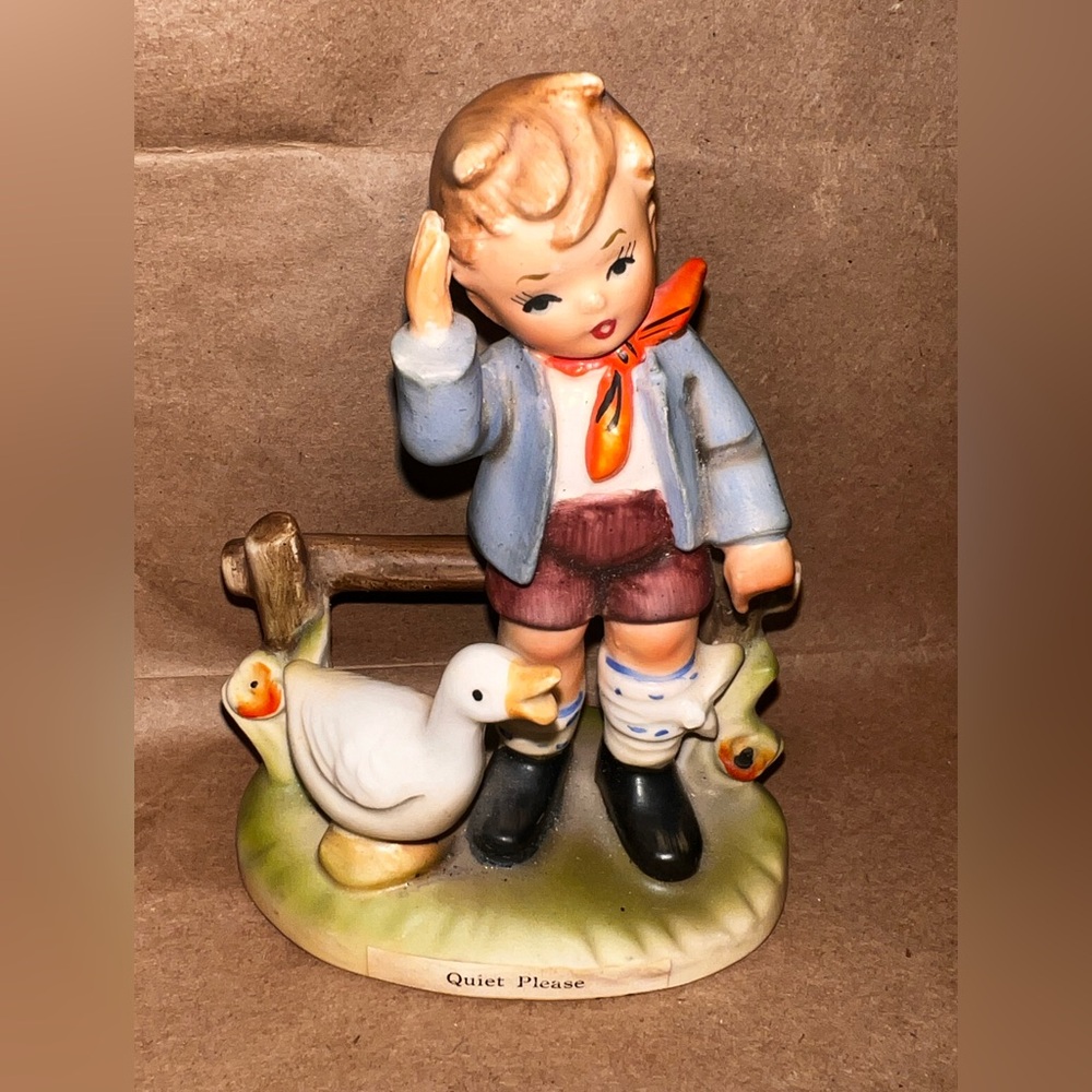 Kelvin’s Original JAPAN porcelain vintage Figurine C303 quiet please boy duck